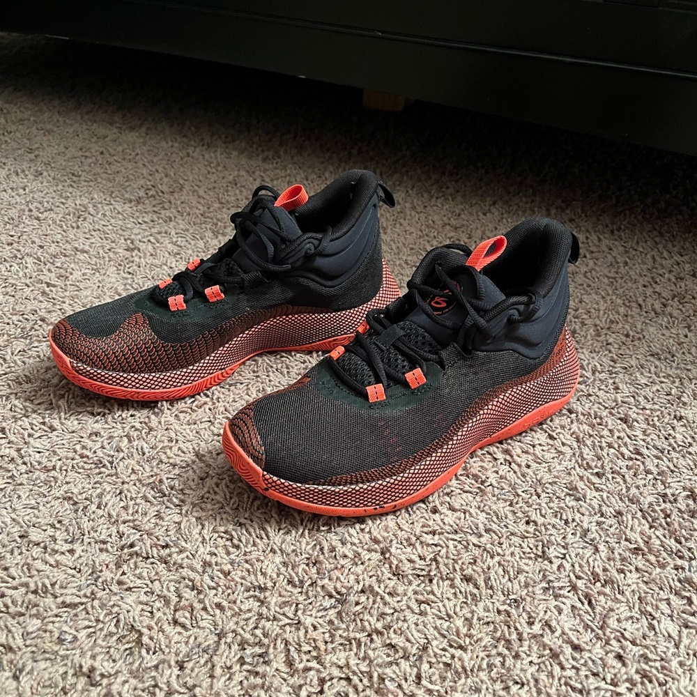 Mens Under Armour Steph Curry HOVR Splash Basketball Shoes Black Red Size 7M